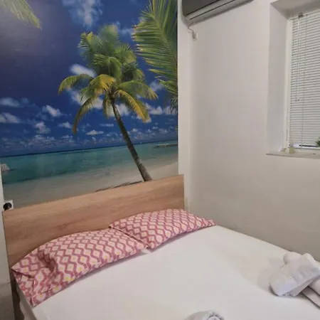 Cute & Cozy In Appartement